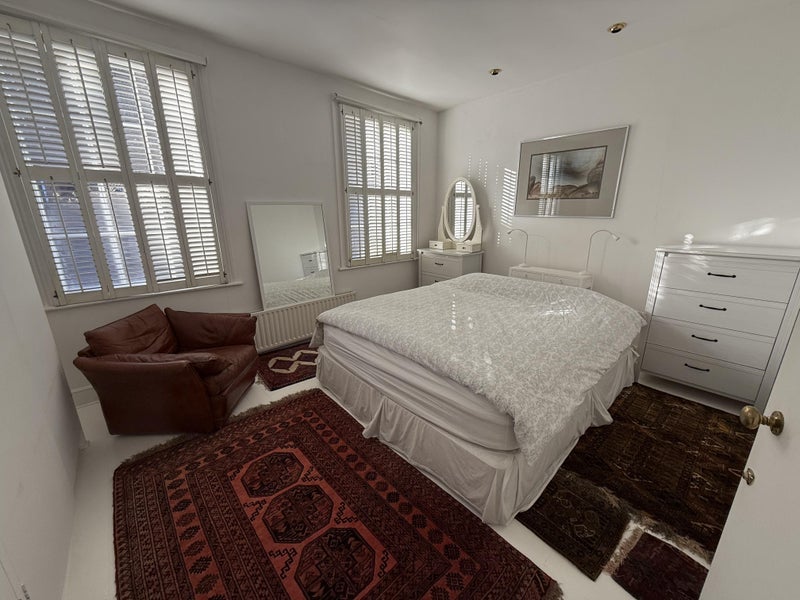 Room Portobello Road in Greater London