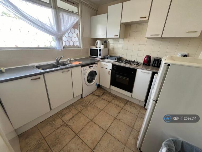 Flat Watford Close in Greater London