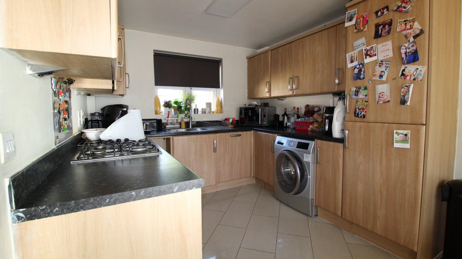 House Ashmount Crescent in Slough