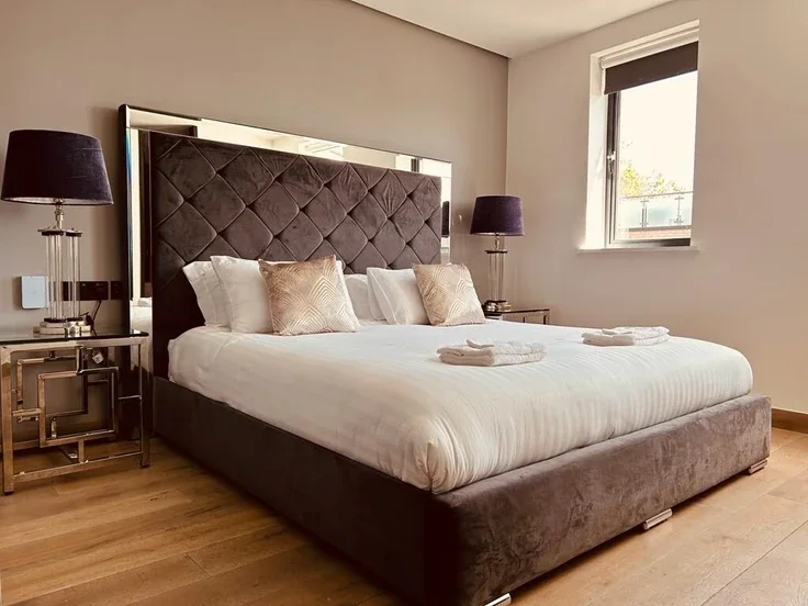 Flat Hoxton Square in Greater London