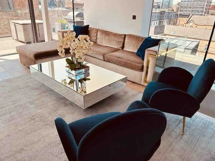 Flat Hoxton Square in Greater London