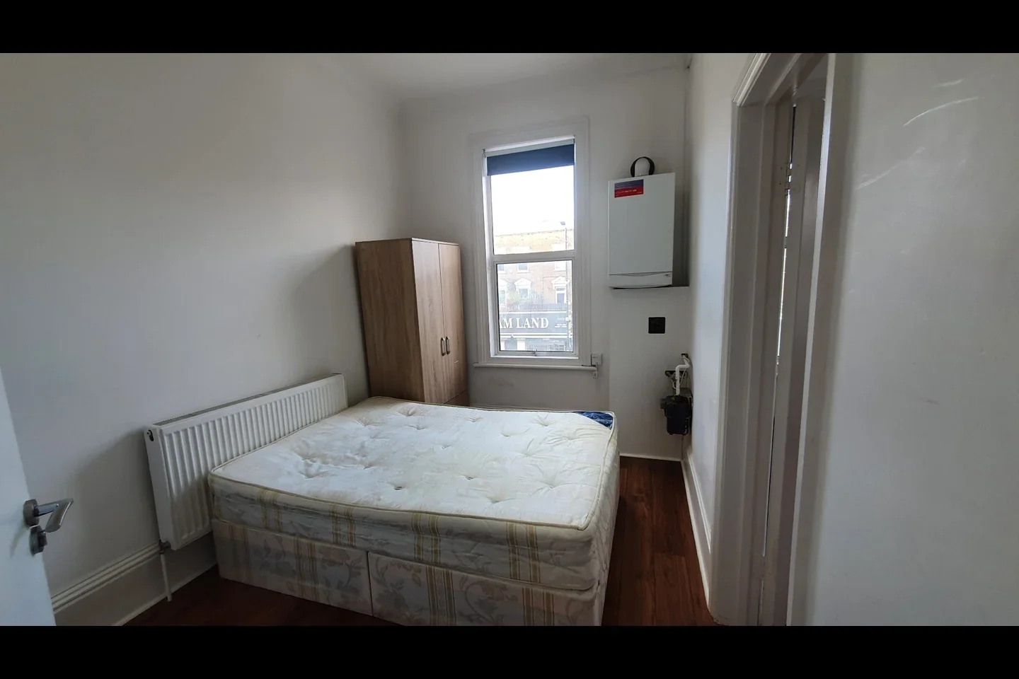 Flat Uxbridge Road in Greater London