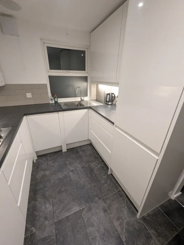 House Wilcox Close in Greater London