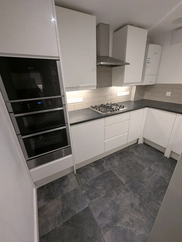 House Wilcox Close in Greater London