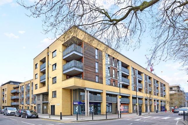 Flat Fawe Street in Greater London