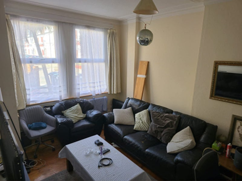 Room St. Margaret's Avenue in Greater London