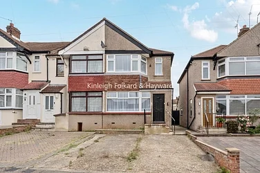 House Yorkland Avenue in Greater London