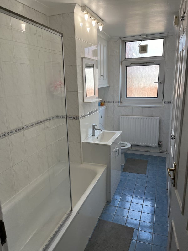 Room Woking Close in Greater London