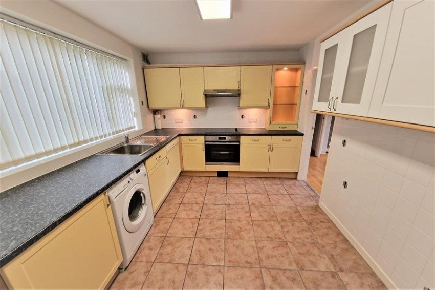 Flat Woods Close in Ollerton