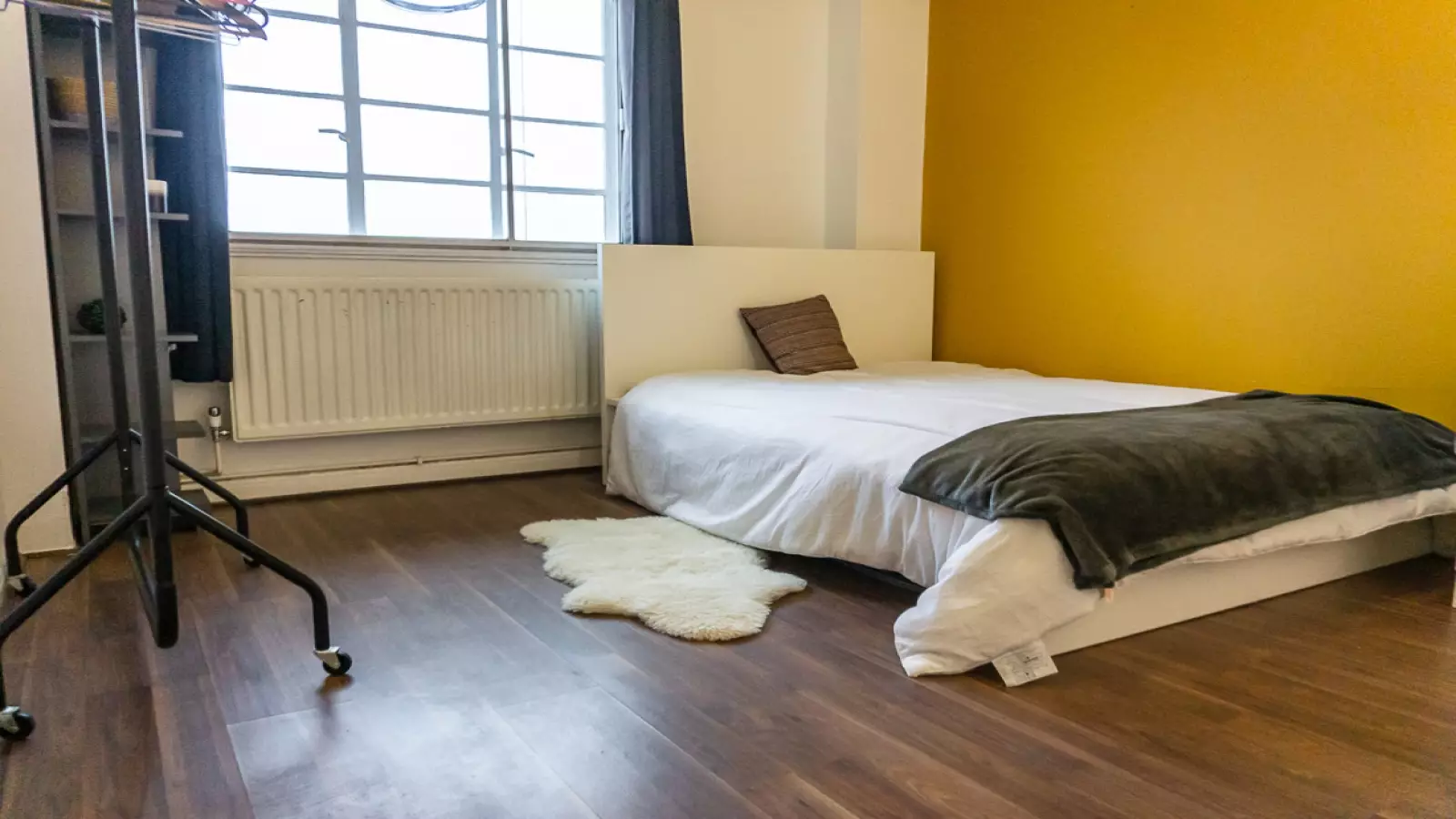 Room Parry Road in City of Westminster