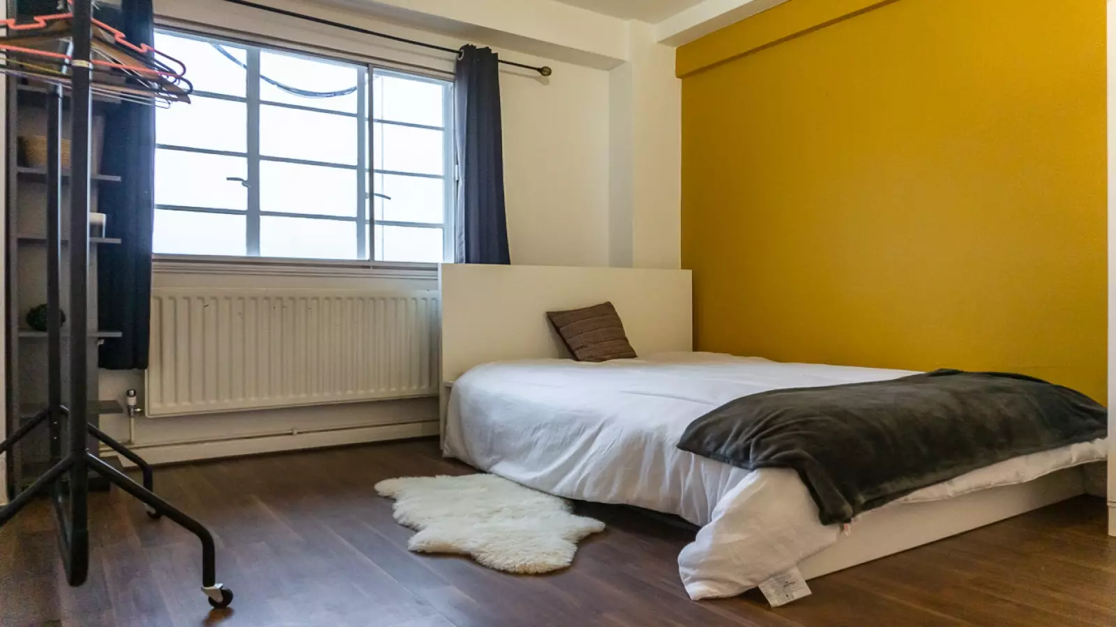 Room Parry Road in City of Westminster