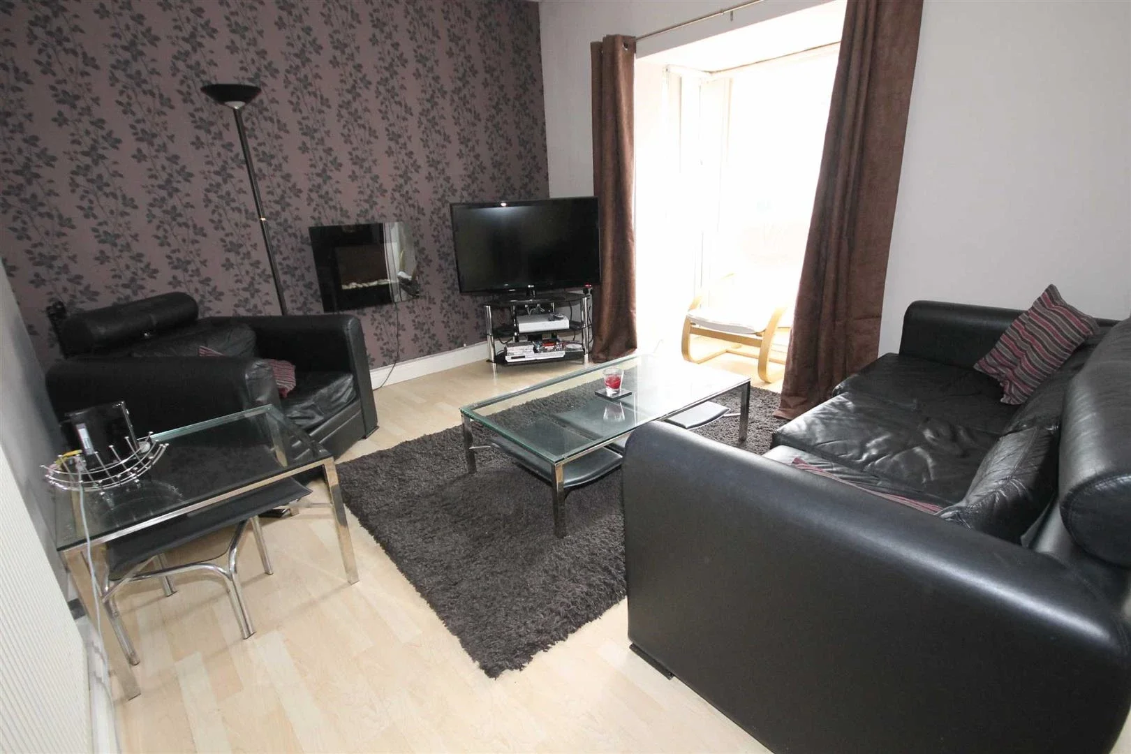 Flat Conway Road in Cardiff