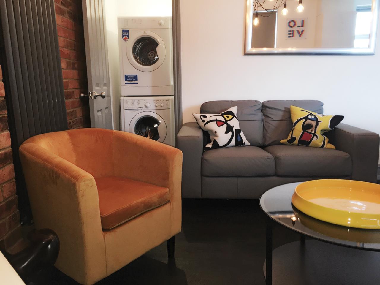 Room Lytton Road in Greater London
