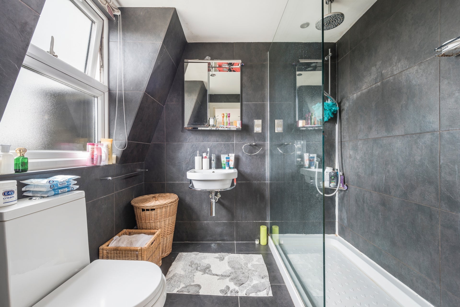 Flat Elsenham Street in Greater London
