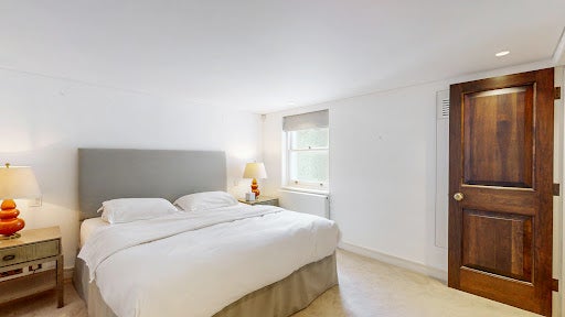 Flat Cadogan Square in Greater London