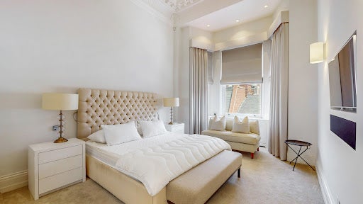 Flat Cadogan Square in Greater London