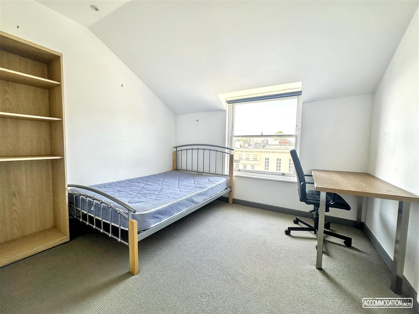 Flat Rodney Place in Bristol