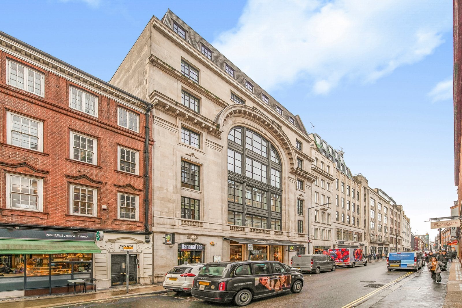 Flat Wardour Street in City of Westminster