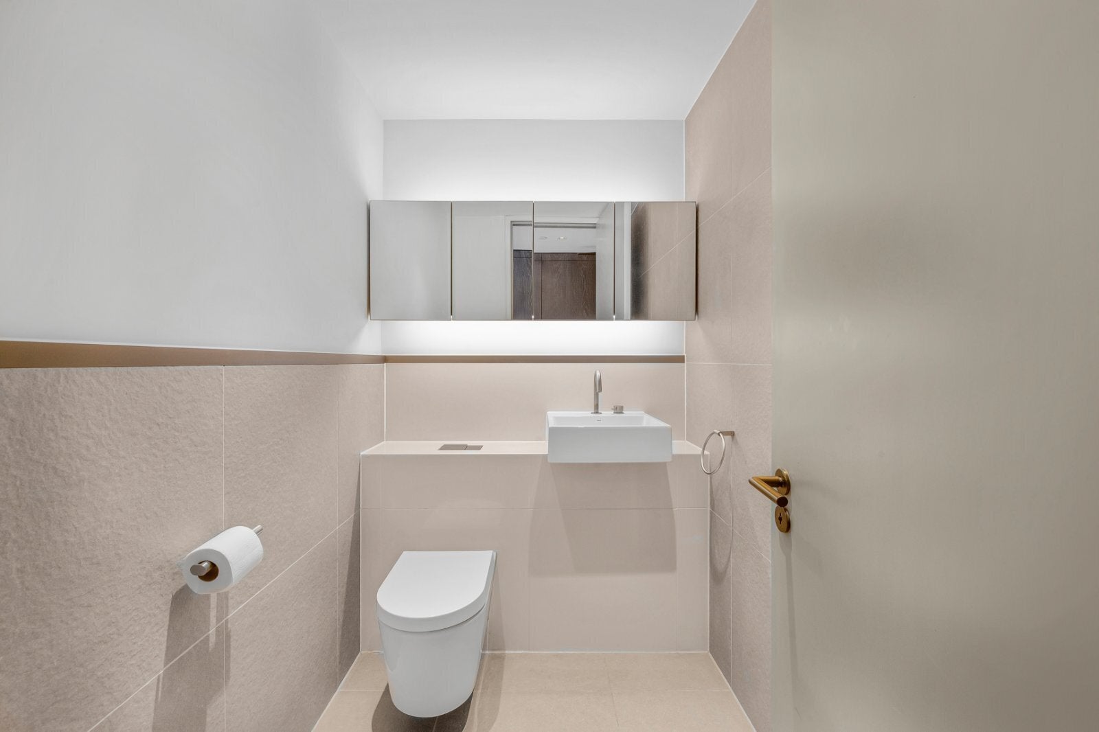 Flat Wardour Street in City of Westminster