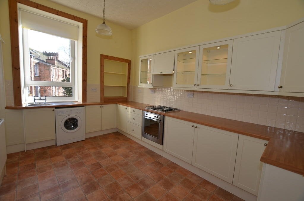 Flat Novar Drive in Glasgow
