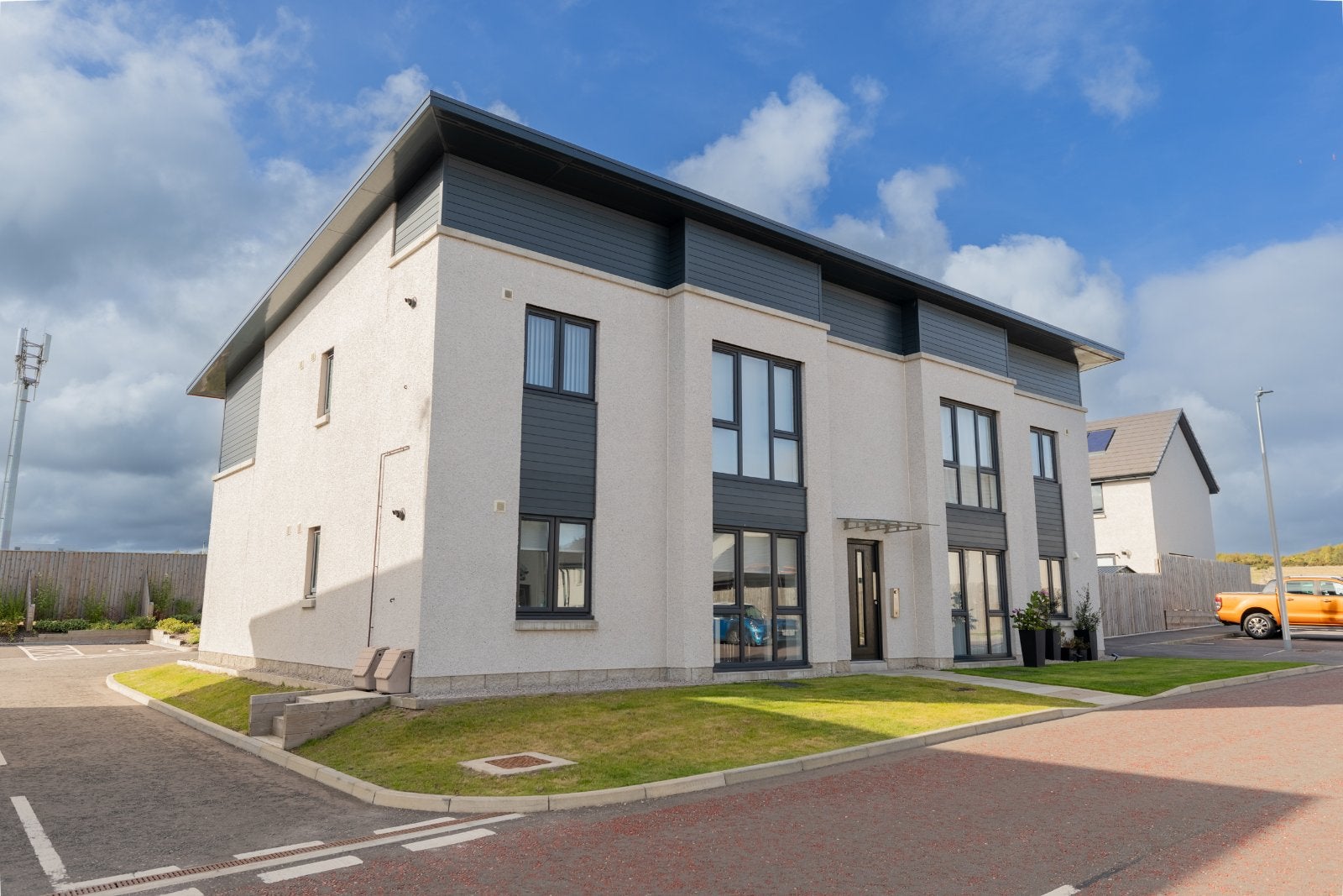 Flat Denbank Crescent in Aberdeen City