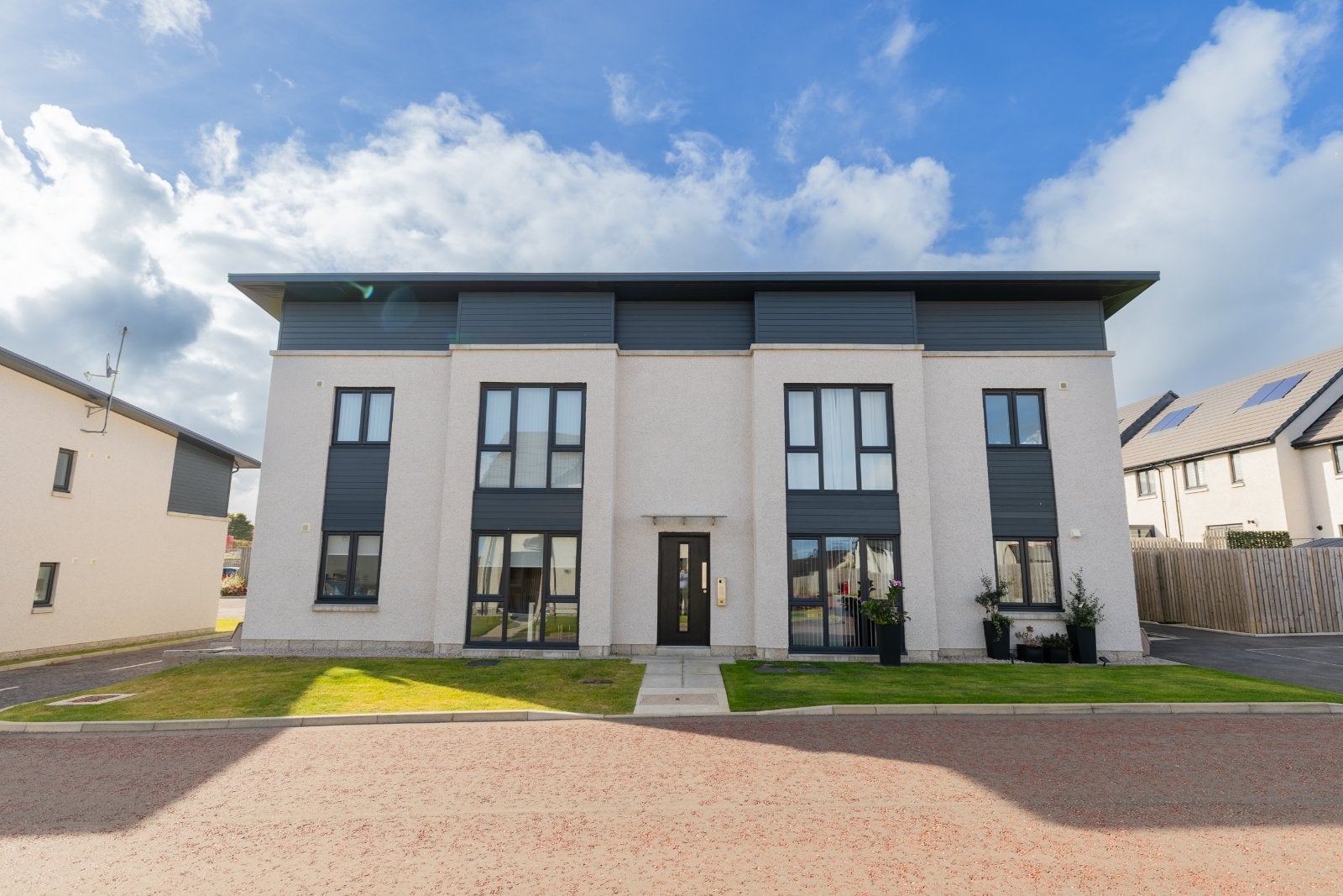 Flat Denbank Crescent in Aberdeen City