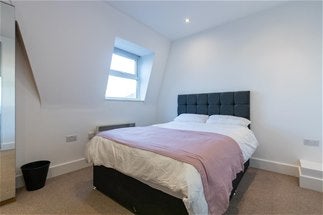 Flat Uxbridge Road in Greater London