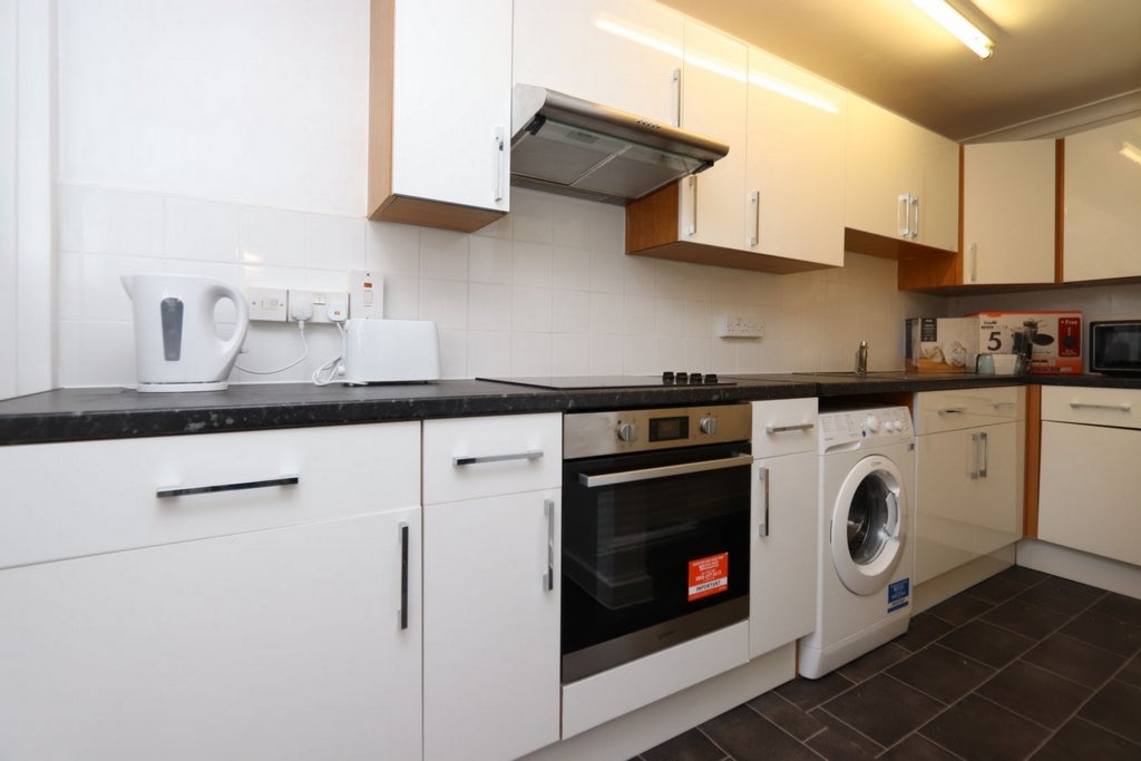 Room Globe Road in Greater London