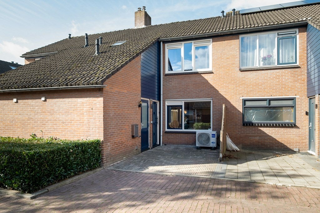 Huis Herman ter Hoentelaan 11 in Losser