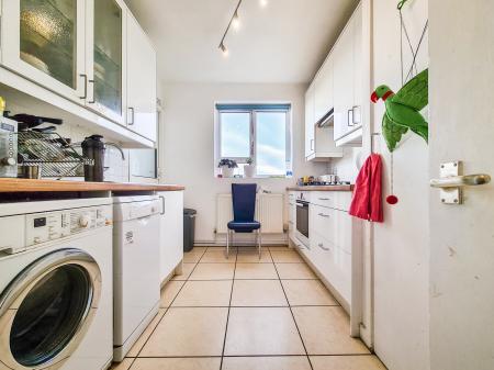 Flat Robert Street in Greater London
