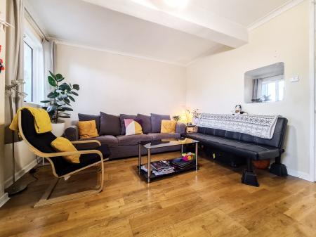 Flat Robert Street in Greater London