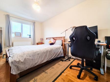 Flat Robert Street in Greater London