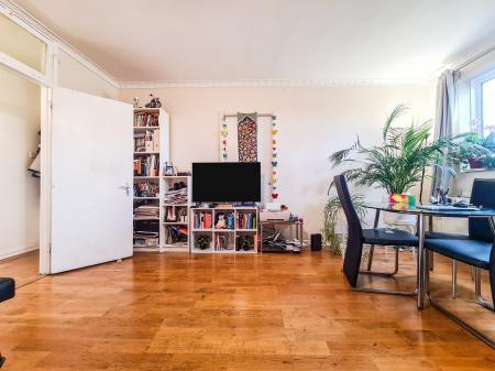Flat Robert Street in Greater London