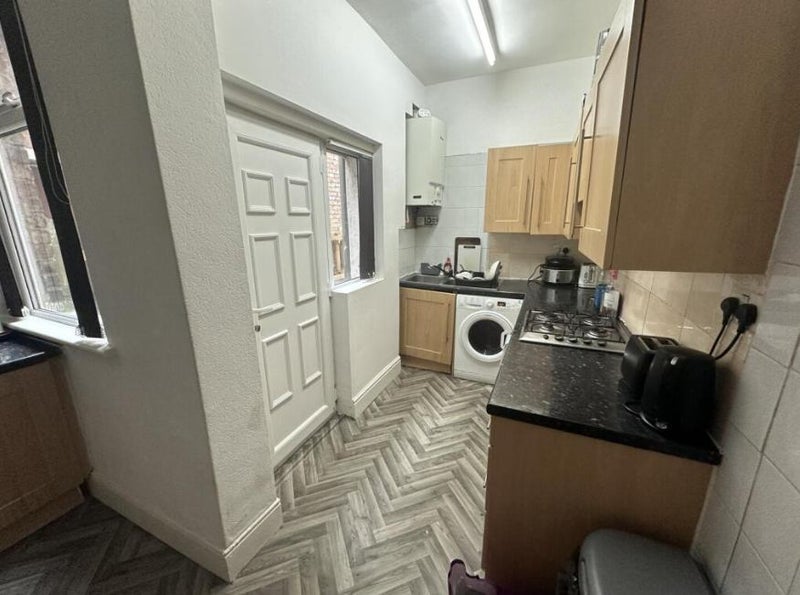 Room Langdale Road in Manchester