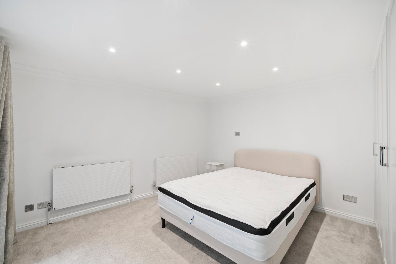 Flat Old Brompton Road in Greater London
