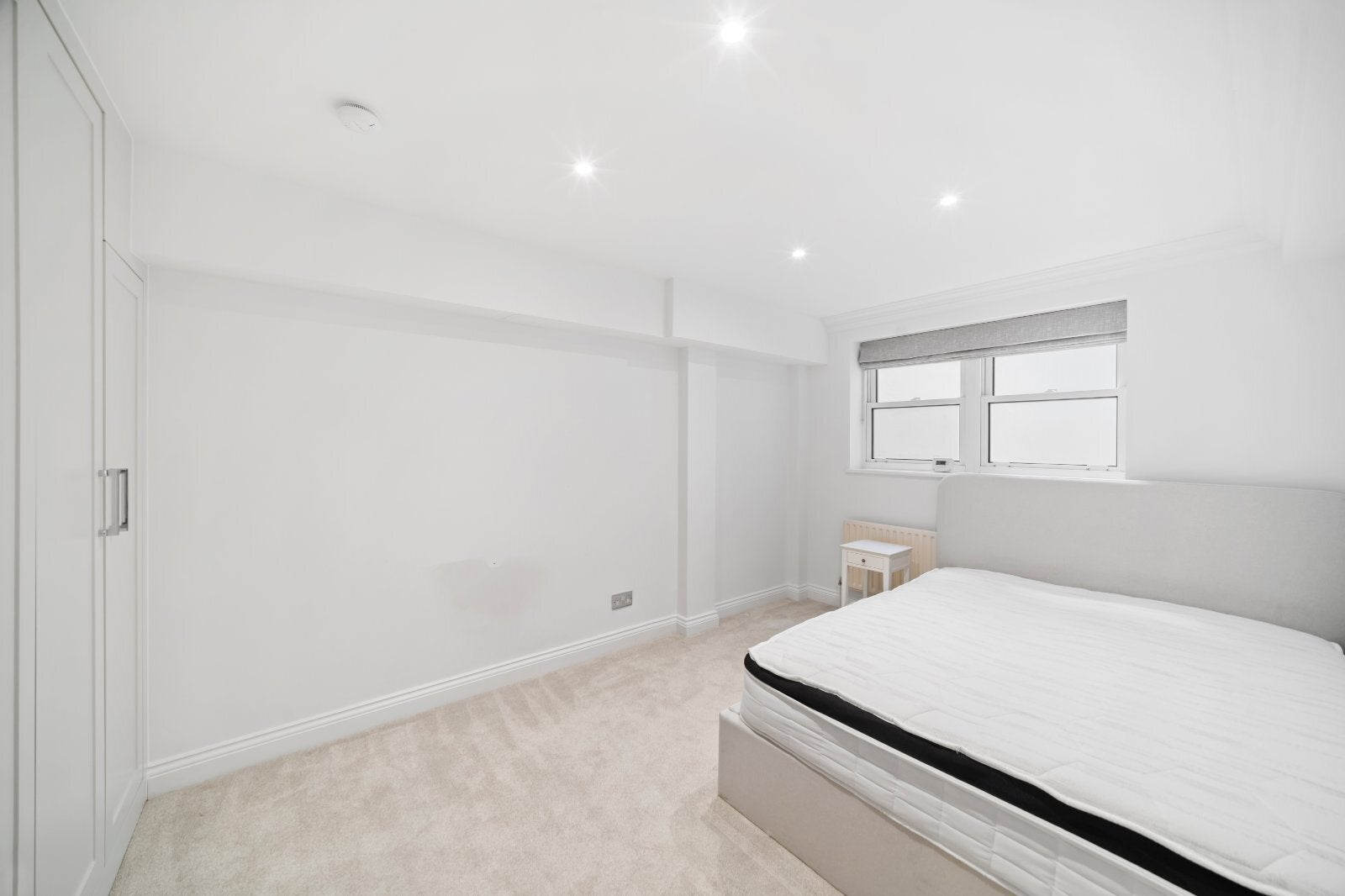 Flat Old Brompton Road in Greater London