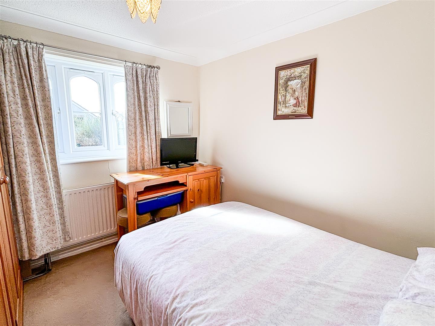 Flat West Bay Road in Bridport