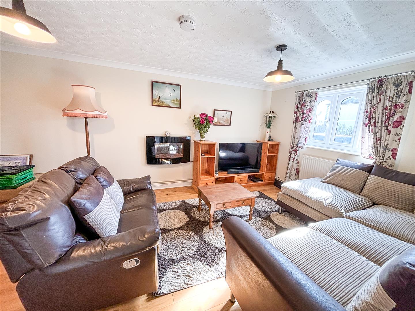 Flat West Bay Road in Bridport