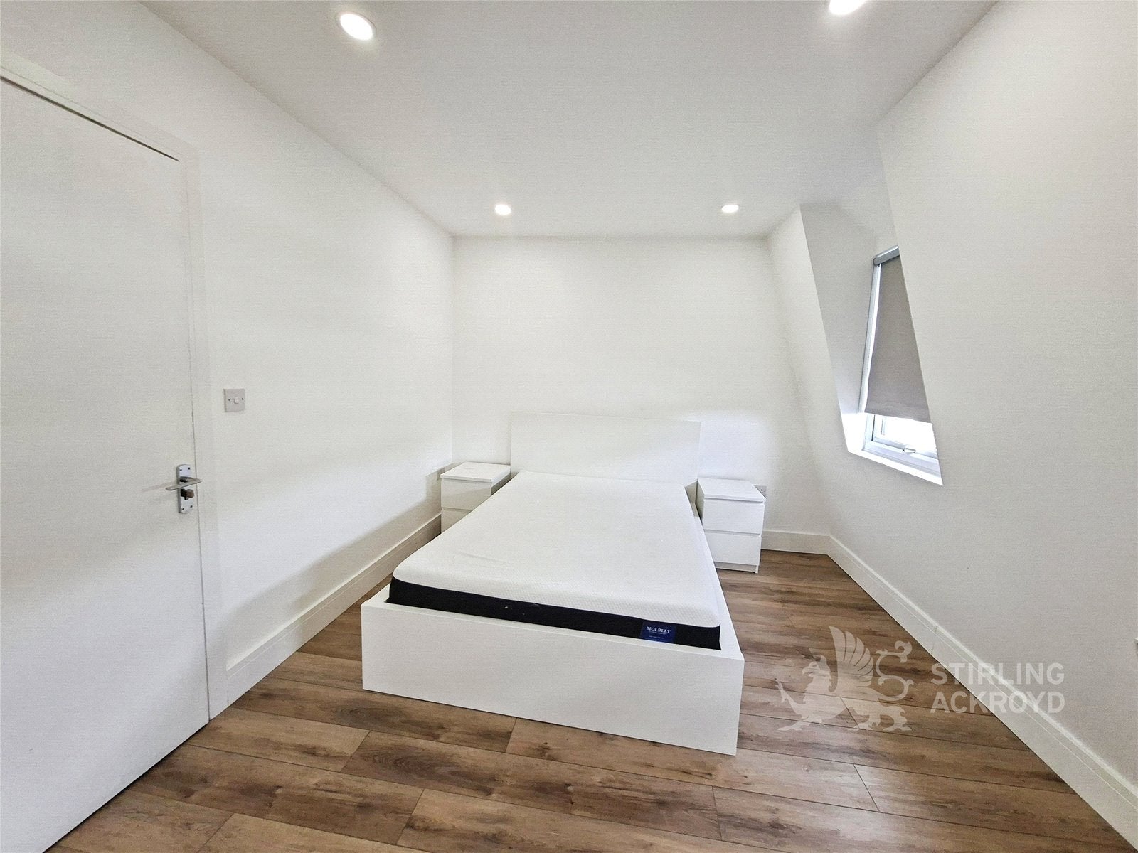 Flat Camberwell Road in Greater London