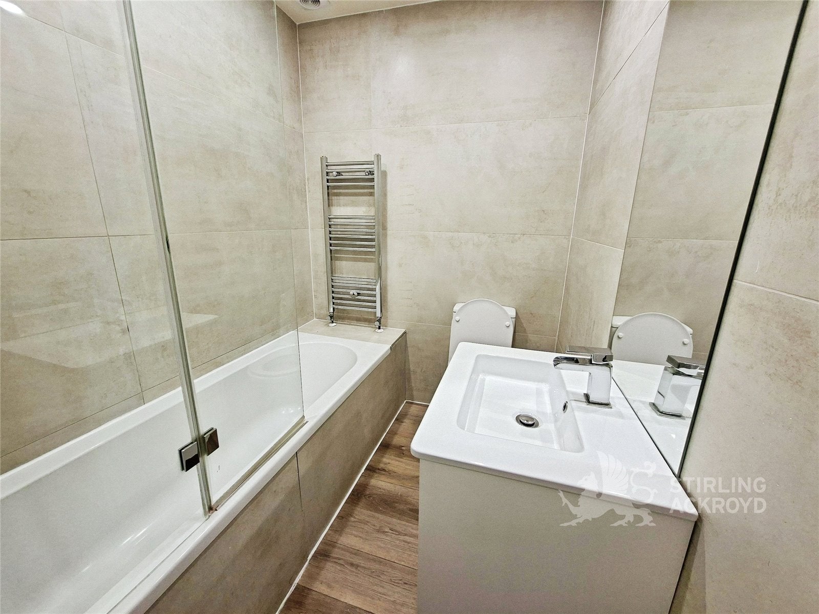 Flat Camberwell Road in Greater London