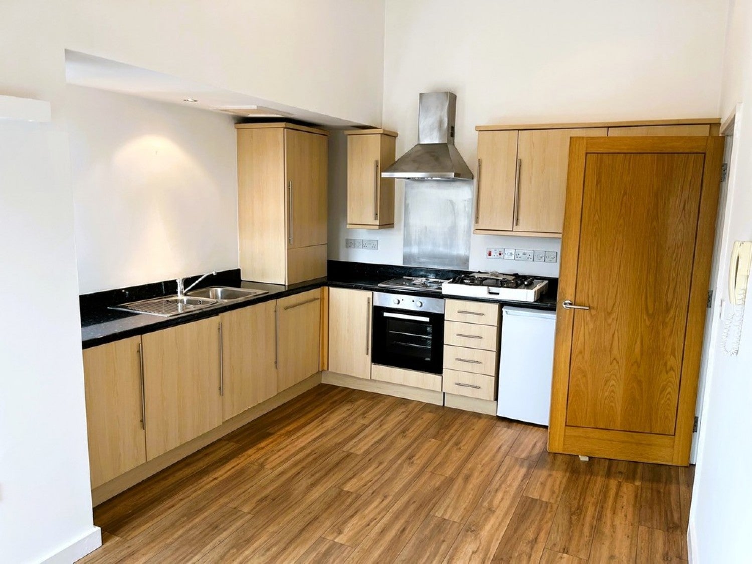 Flat Preston Road in Yeovil