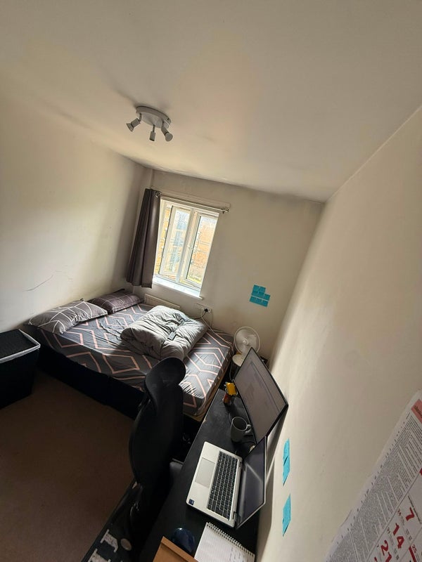 Room Rotherhithe New Road in Greater London