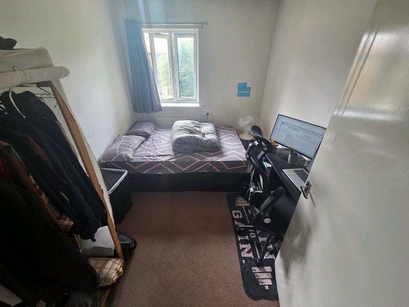 Room Rotherhithe New Road in Greater London