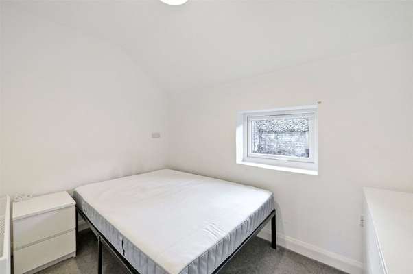 Flat Wood Lane in Iver Heath