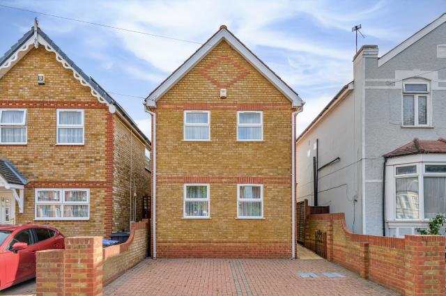 House Worthington Road in Greater London