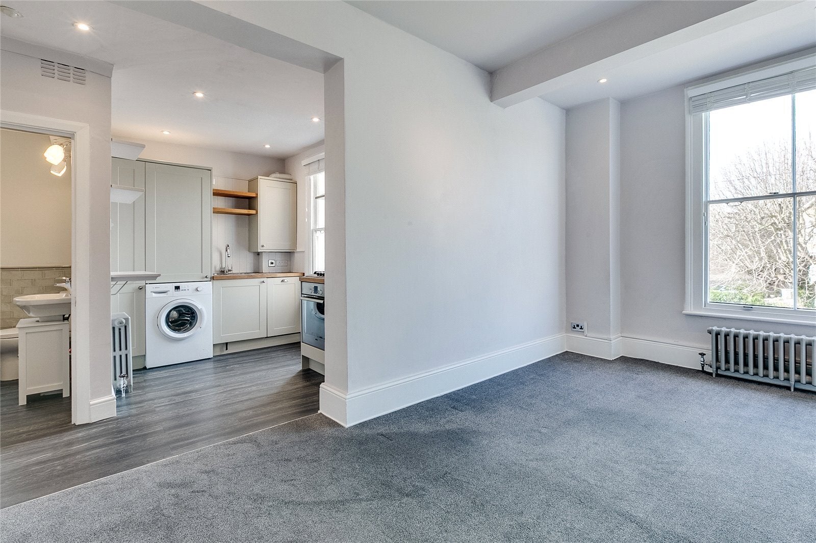 Flat Wimbledon Park Road in Greater London