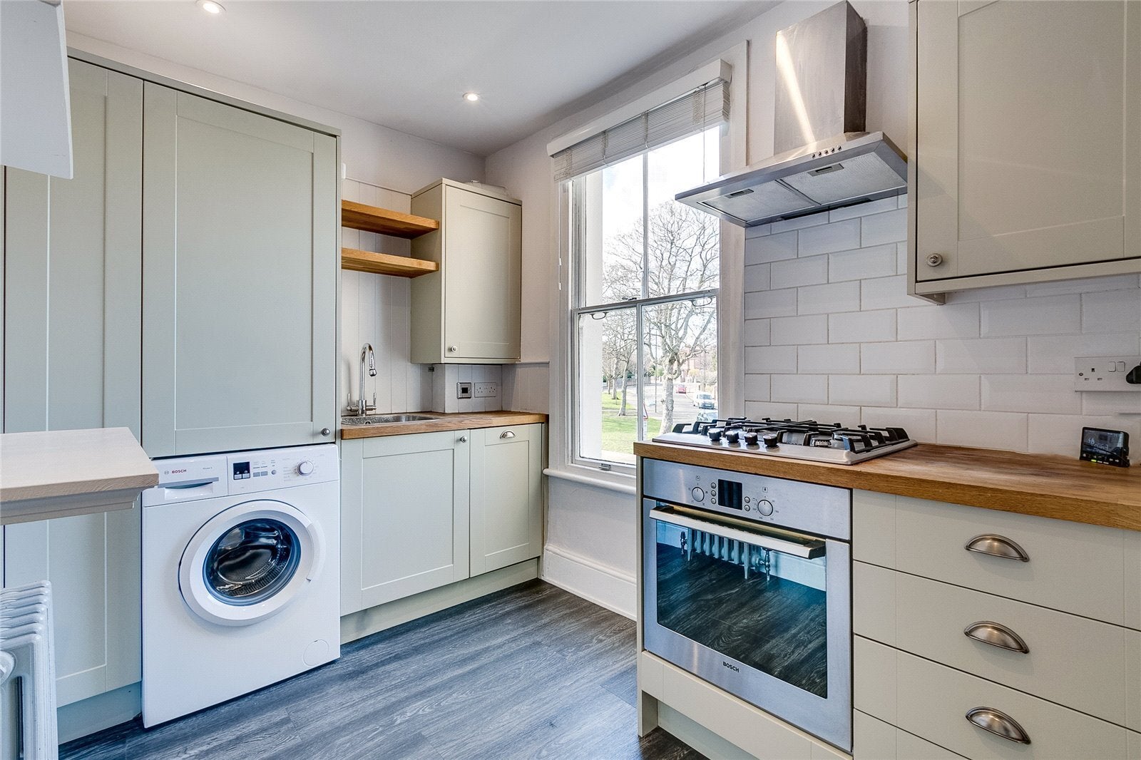 Flat Wimbledon Park Road in Greater London