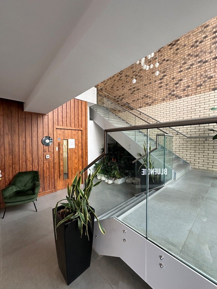 Flat Blyth Road in Greater London