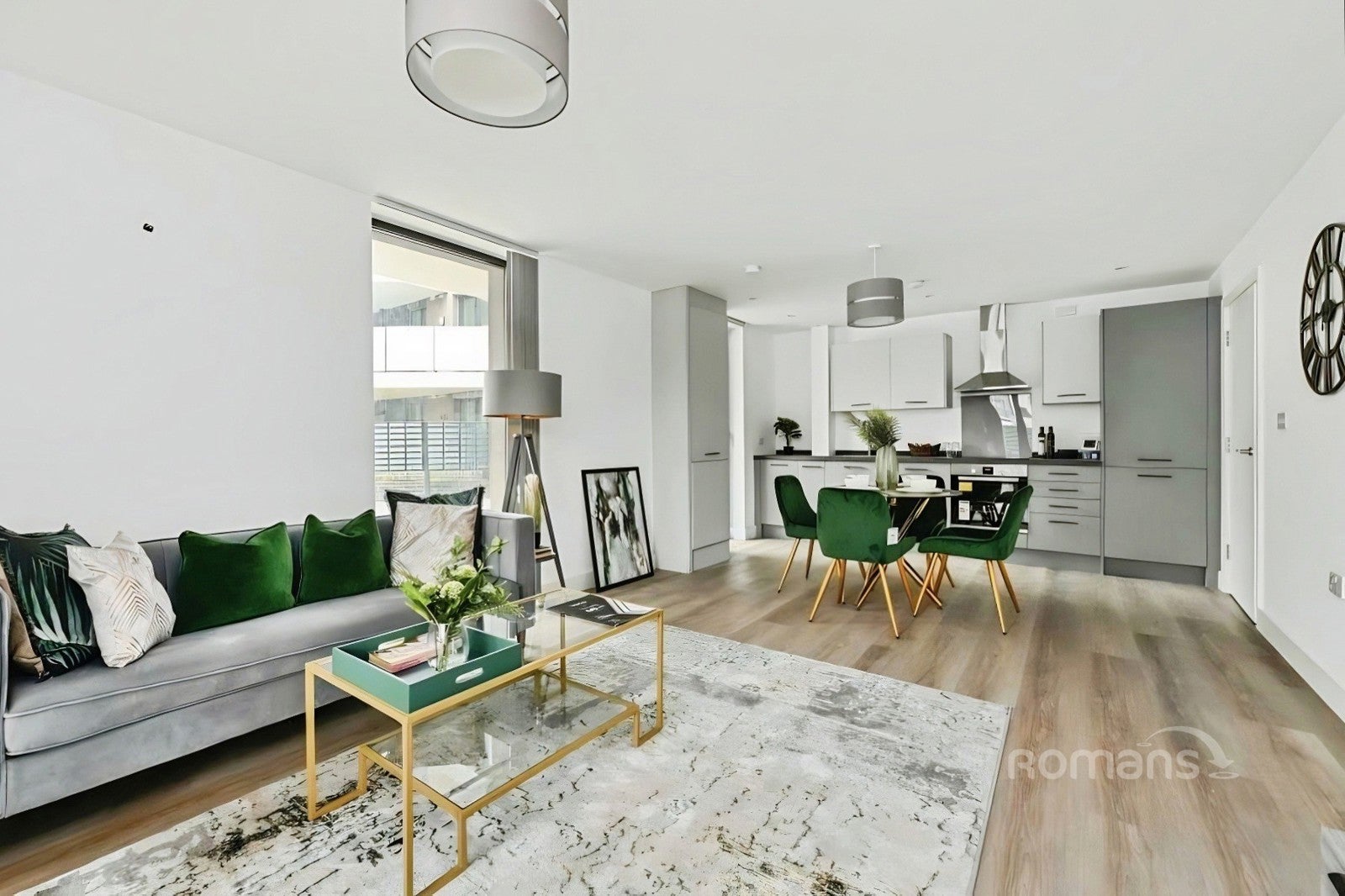 Flat Farnborough Road in Rushmoor