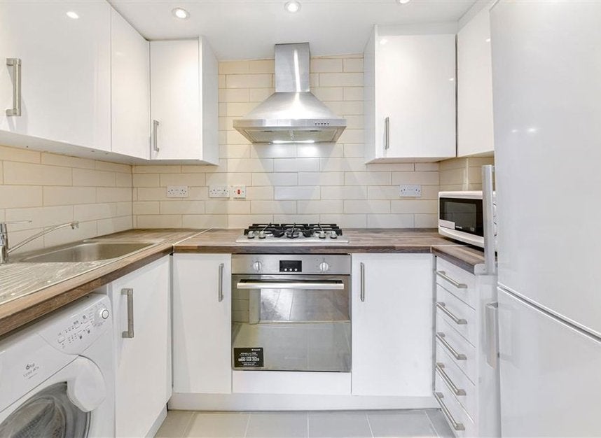 Flat Warren Street in Greater London